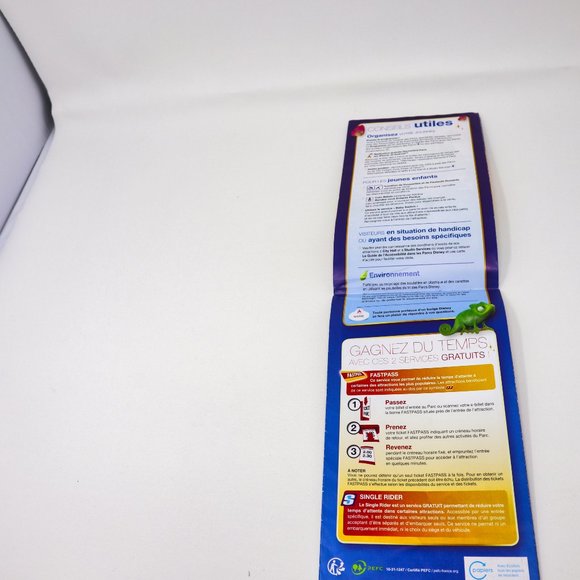 PARIS Disney EURO Disneyland Map EUROPE souvenir gift for Travel 2015 FRENCH - Picture 4 of 15